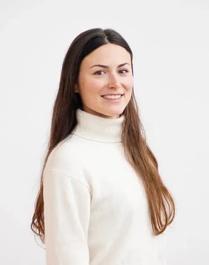 portrait of a french e-commerce specialist
